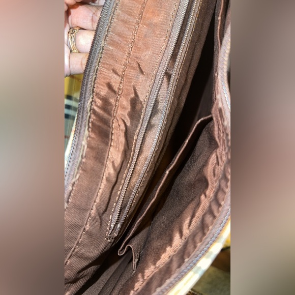 Burberry Haymarket check tote with top zip - Picture 5 of 12